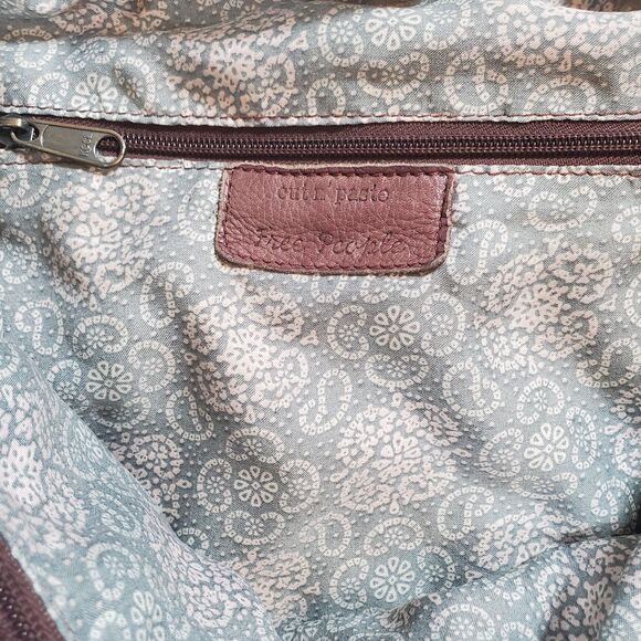 Free People Women’s Large Brown Leather Tote Bag Boho Distressed Weekender - Picture 9 of 15